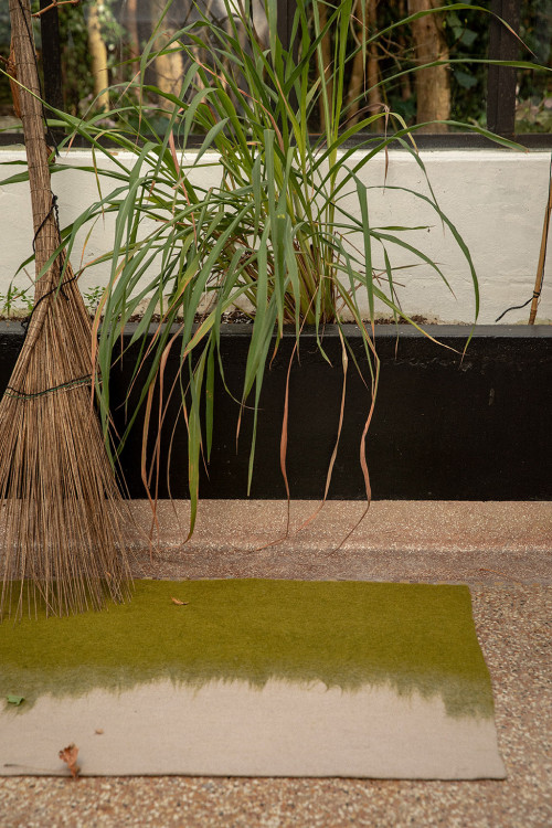 LONG BRUSH RUG - Last chance