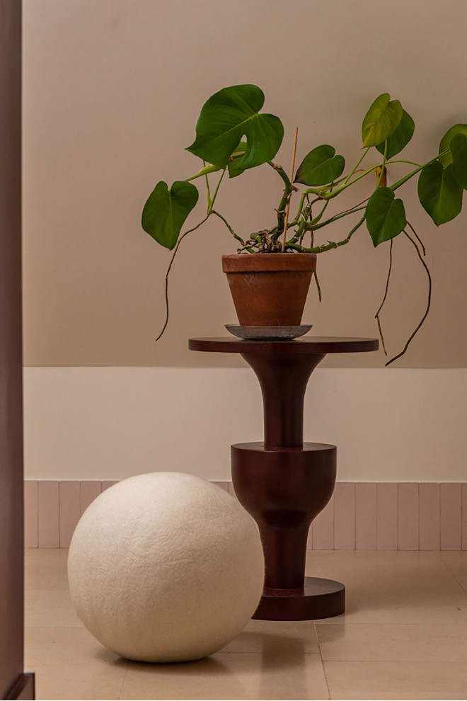 POUFFE BALL