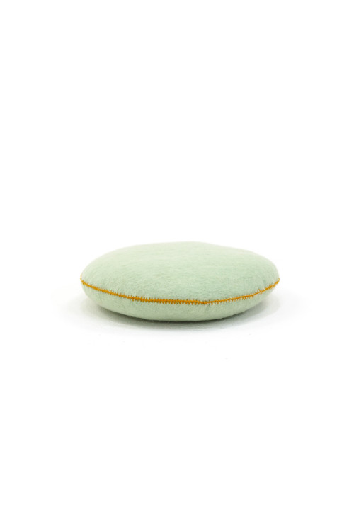 smarties coussin menthe en feutre et kapok