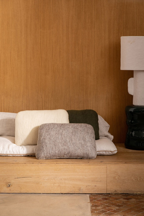 STONE CUSHION