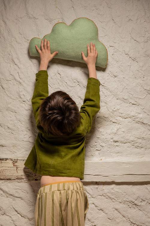 CLOUDY CUSHION