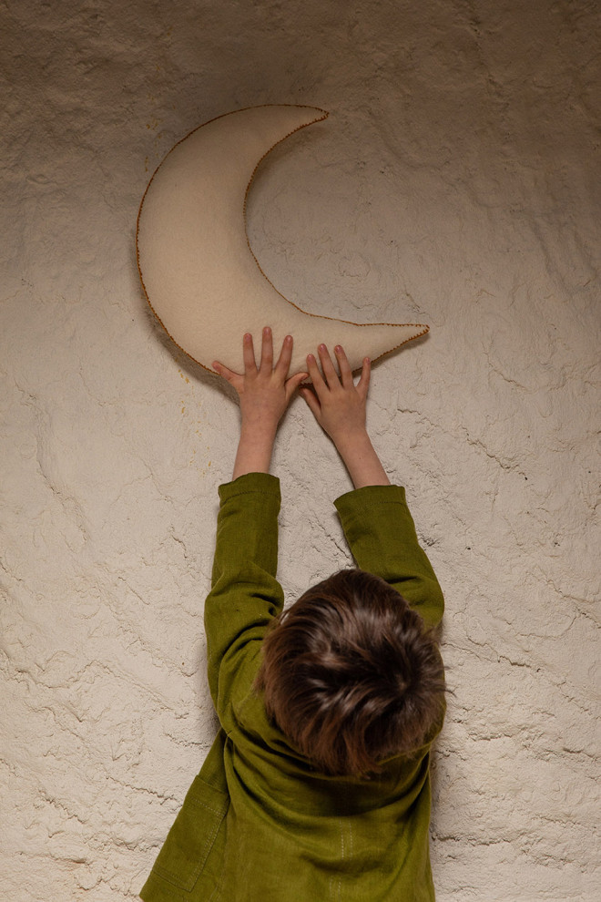 Handcrafted moon cushion in natural felt