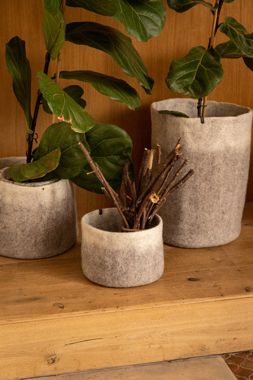 TWO-TONE CALABASH STORAGE