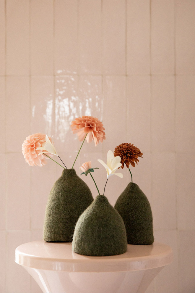SET OF 3 TINKERBELLS VASE...