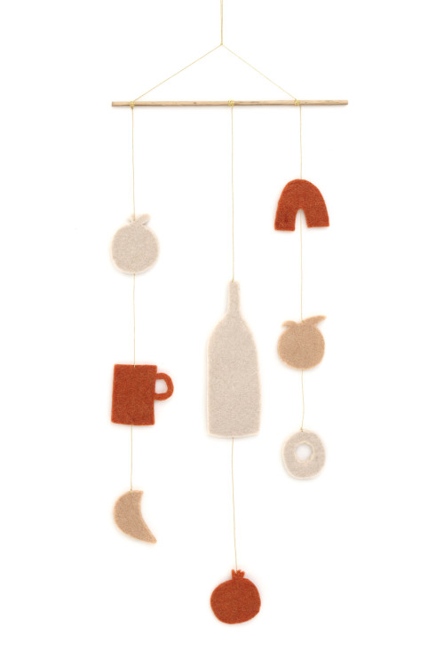 APRIL HANGING DECOR