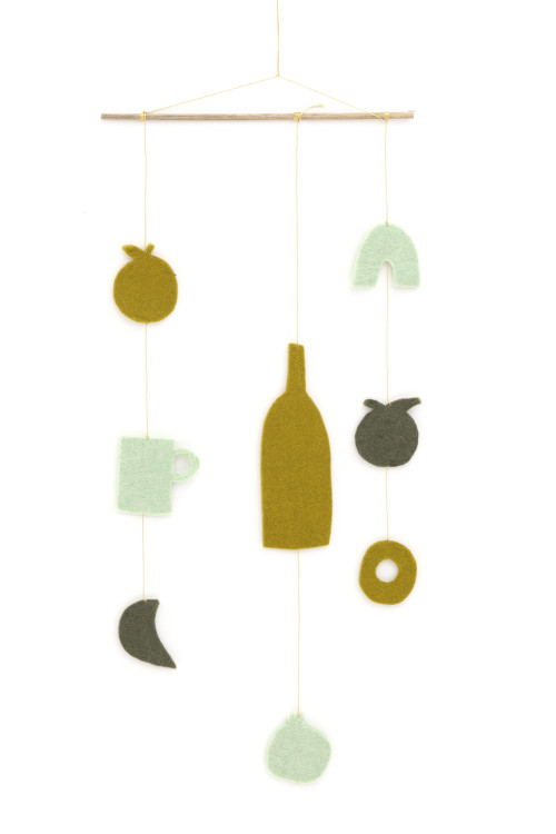 APRIL HANGING DECOR