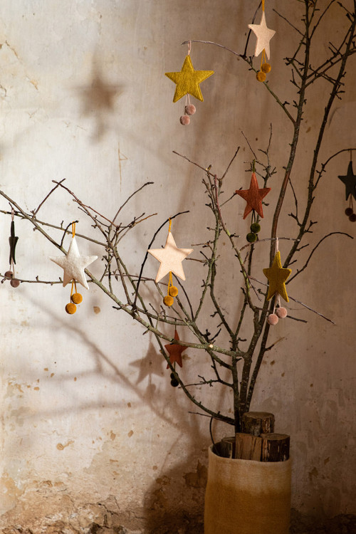 POMPOMS STAR HANGING