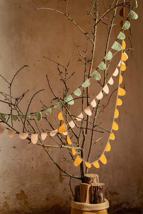 ROUND FLAGS GARLAND
