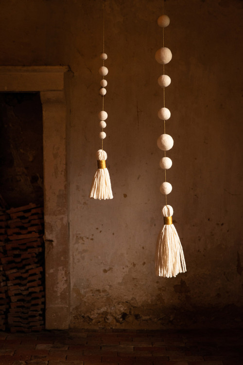 PEARLS & POMPOM HANGING