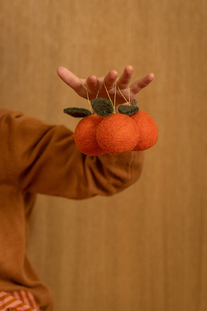 Set mit 6 Clementinen zum Aufhängen aus Wollfilz