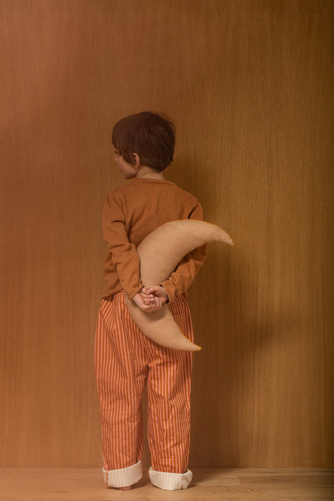 Coussin lune en feutre