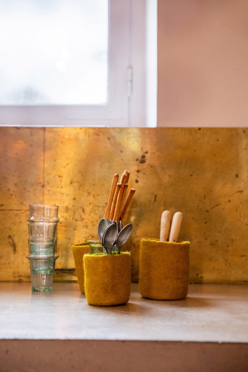 SMALL NESTED POTS