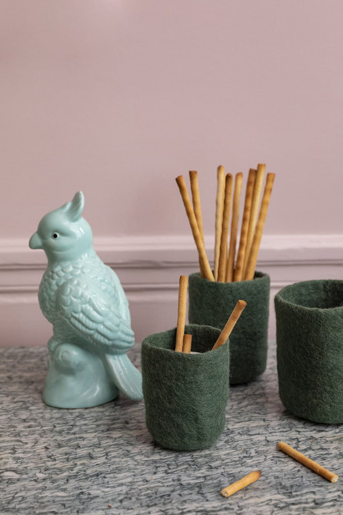 SMALL NESTED POTS