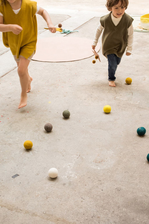 SMALL PLAIN BALLS ( set of 3)