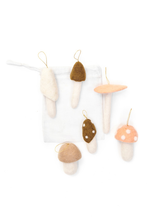 Set de 6 décorations de Noël en feutre en forme de champignon harmonie rose