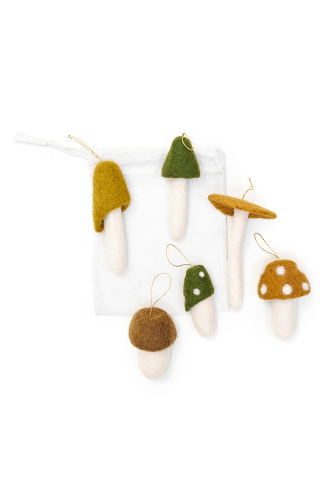 Décorations de Noël en feutre en forme de champignon