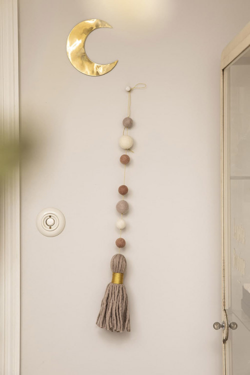 MINI PEARLS & POMPOM HANGING
