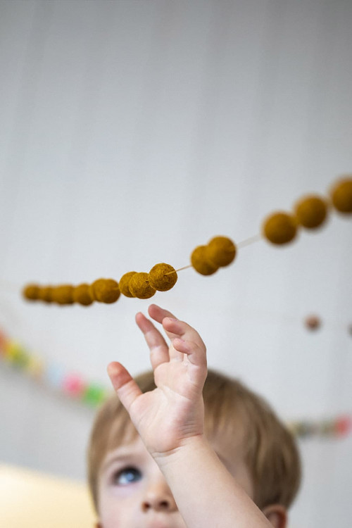 MALLA GARLAND