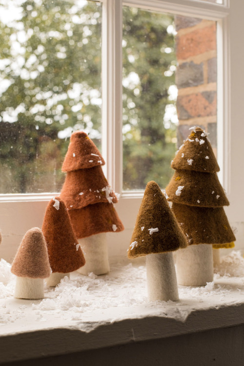 SET OF 3 CHRISTMAS TREES - Bazaar