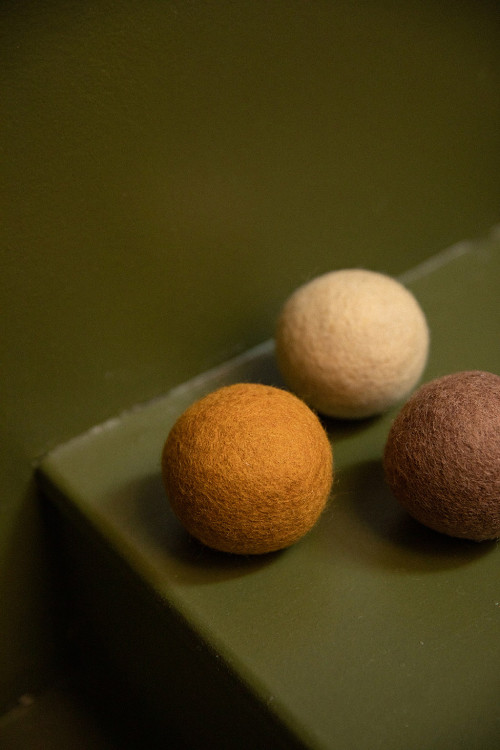 KLEINER EINHEITLICHER BALL - Bazar