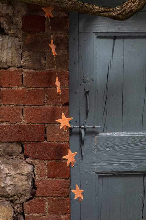 FALLING STARS GARLAND