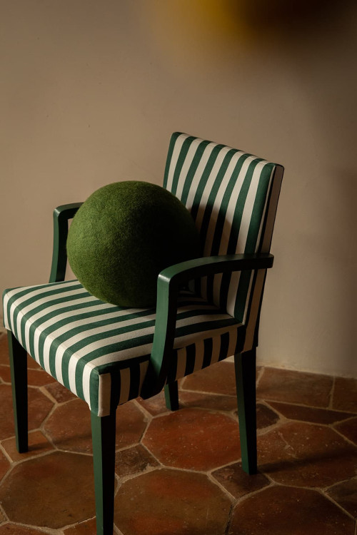 POUFFE BALL