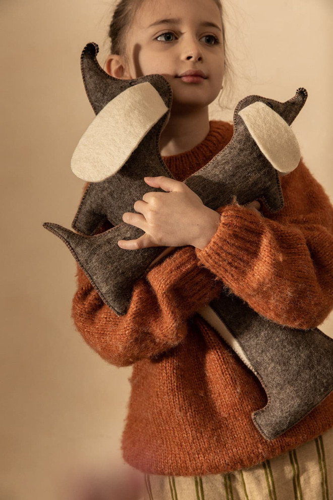 SAUSAGE DOG PASU CUSHION
