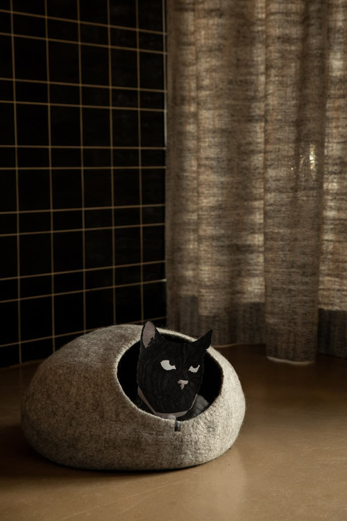 Panier pour chat gris en laine bouille