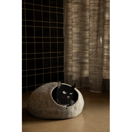 Panier pour chat gris en laine bouille