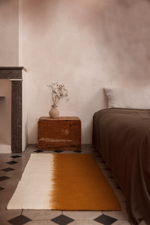BRUSH RUG