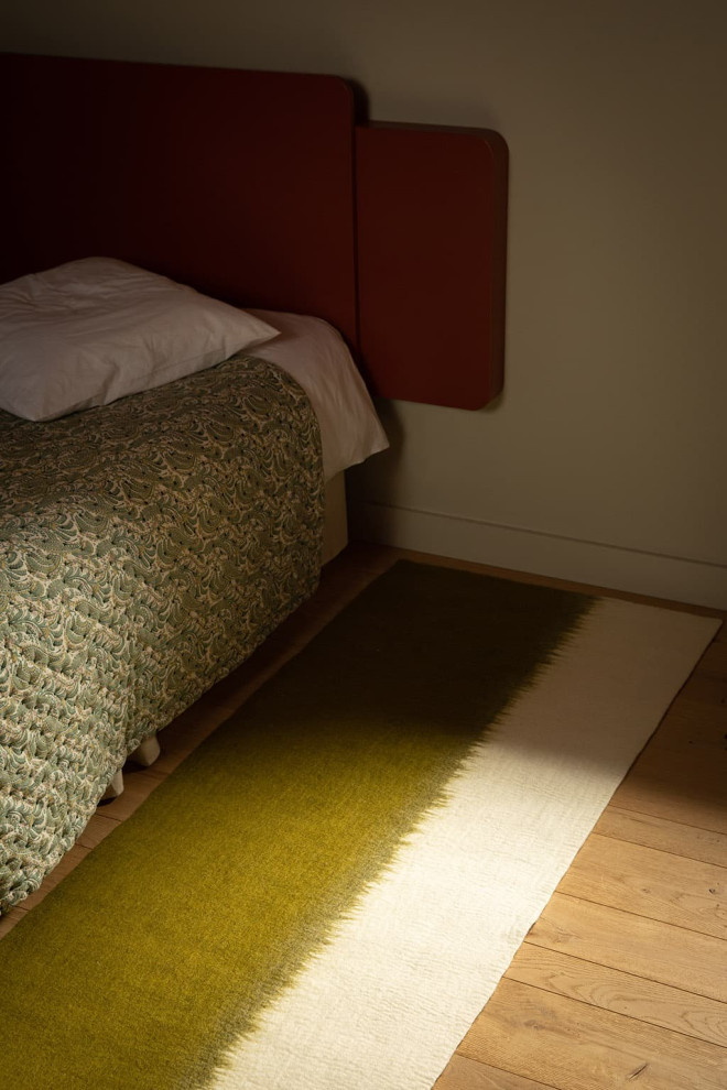 LONG BRUSH RUG