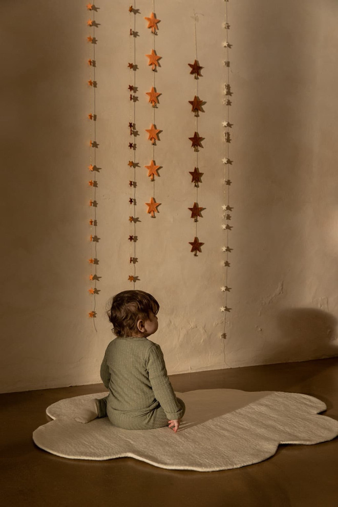 FALLING STARS GARLAND