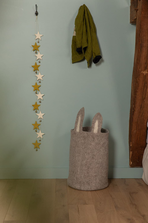 FALLING STARS GARLAND