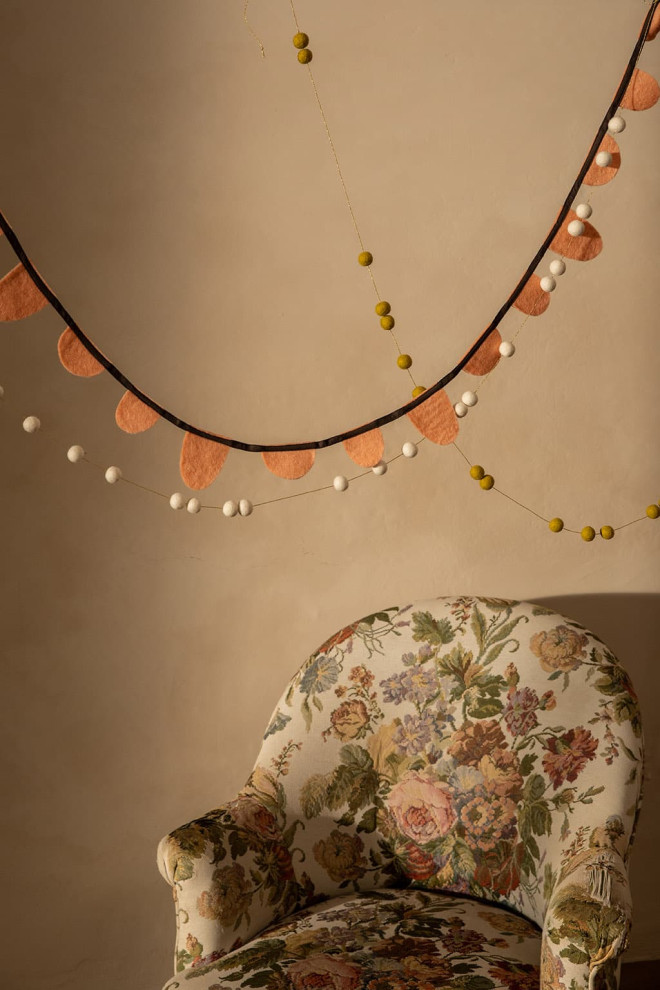 POMPOMS MALLA GARLAND