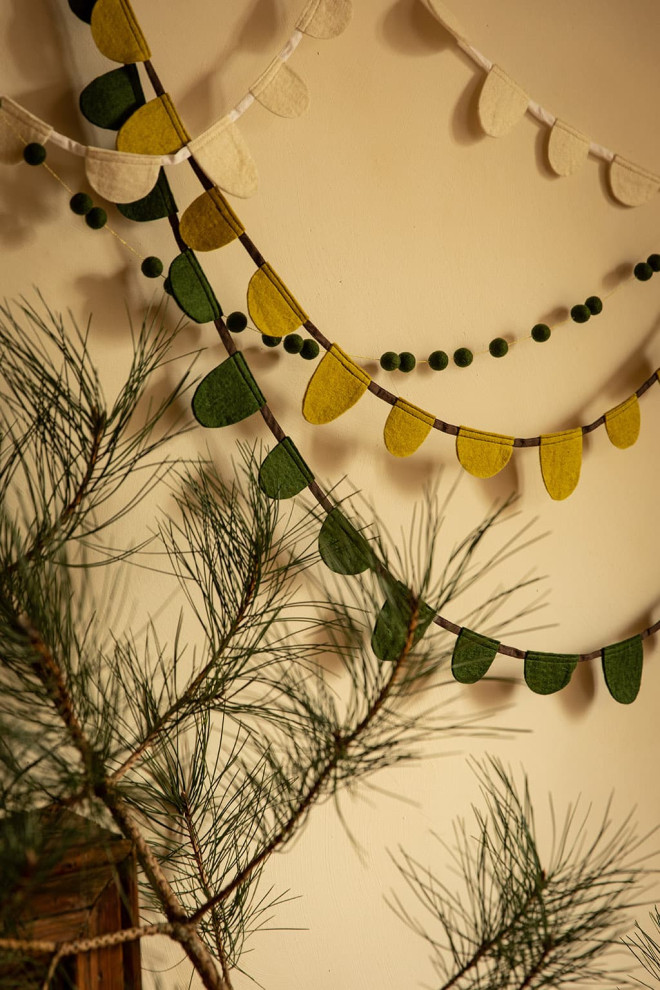ROUND FLAGS GARLAND