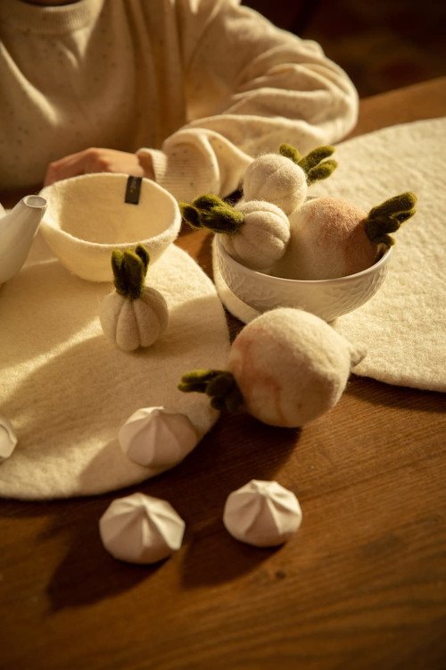 Navet fabriqué artisanalement en laine bouillie