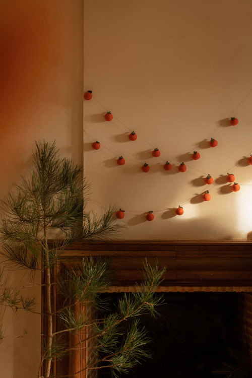 CLEMENTINE GARLAND