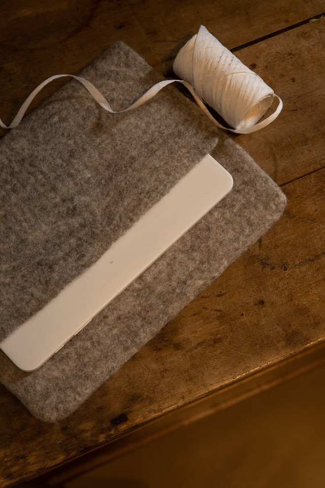 POCHETTE TABLETTE