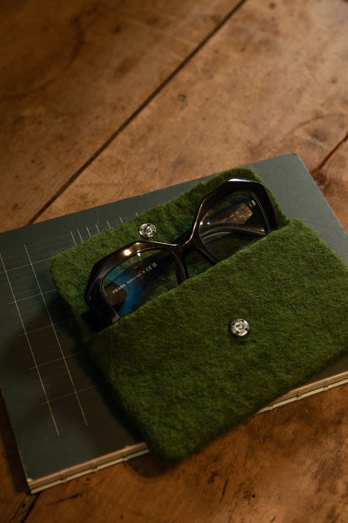 ÉTUI À LUNETTES