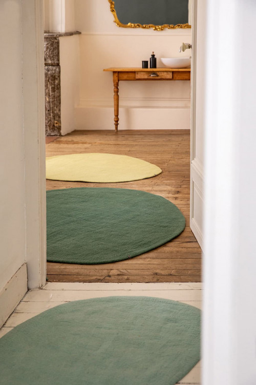 PEBBLE RUG M