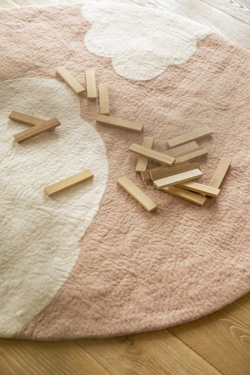 CLOUDY RUG