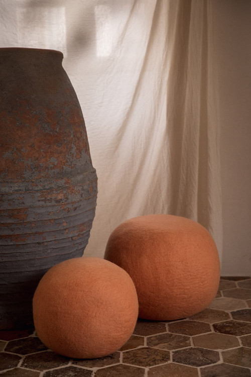 POUFFE BALL - Last chance