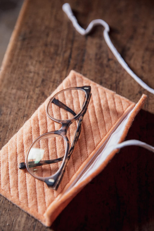 ÉTUI À LUNETTES - Dernière chance