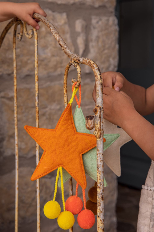 POMPOMS STAR HANGING - Last chance