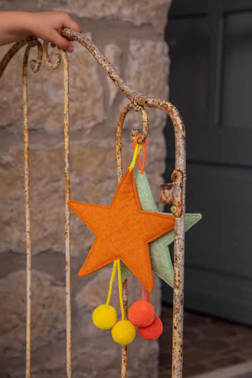 POMPOMS STAR HANGING - Last chance