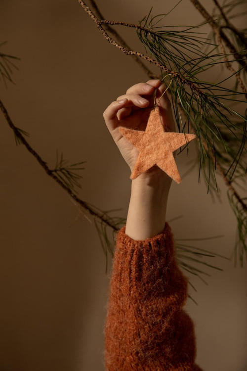 Petites décorations étoiles de Noël à suspendre effet feutrine, faites à la main au Népal