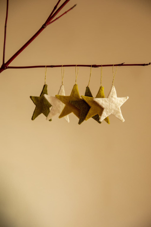SET OF 6 HANGING STARS