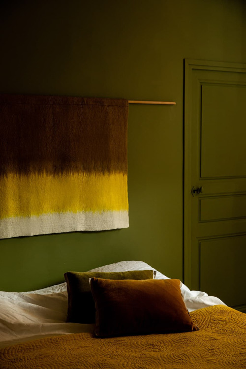 LARGE BRUSH WALL HANGING