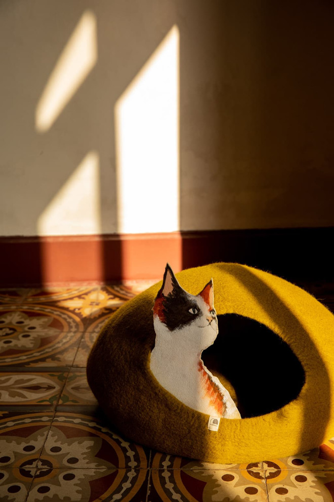 Panier pour chat gris en laine bouille