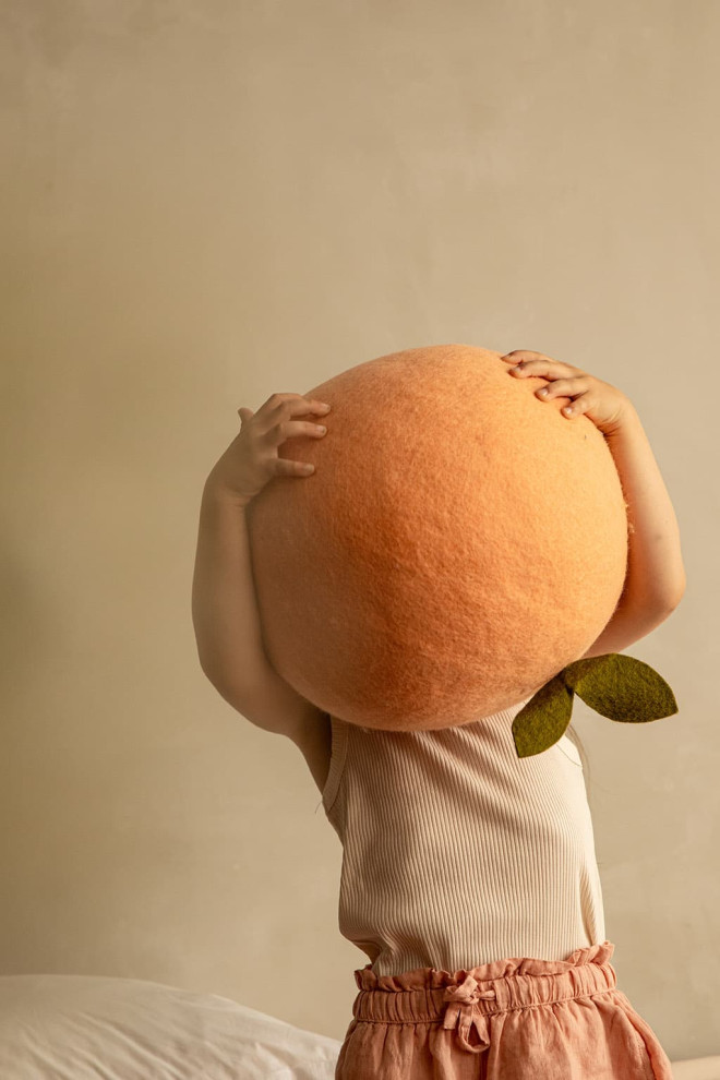 PEACH POUFFE
